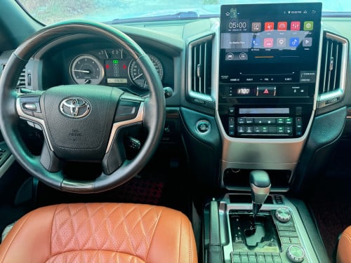 Toyota Landcriuser V6 2009 up 2021 full option