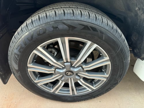 Toyota Landcriuser V6 2009 up 2021 full option