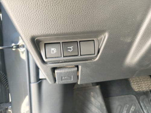 Toyota Prius 2023 XLE ឈ្មោះម្ចាស់ដើម