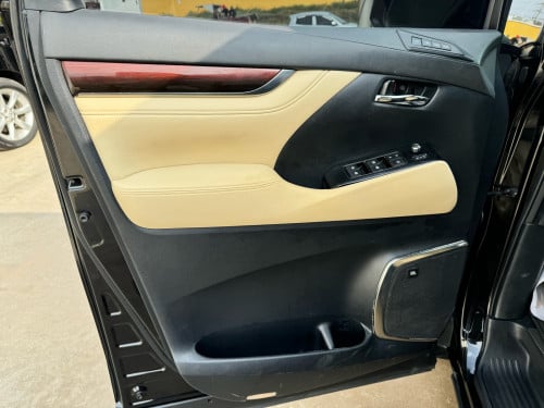 Toyota Vellfire 2015 V6 up Alphard 2021 full option