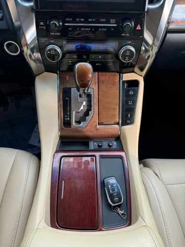 Toyota Vellfire 2015 V6 up Alphard 2021 full option