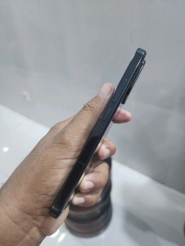 Xiaomi 13 12g/256g_CH(វៃដូរបាន)👉$195