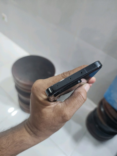Xiaomi 13 12g/256g_CH(វៃដូរបាន)👉$195
