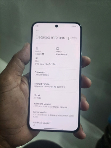 Xiaomi 13 12g/256g_CH(វៃដូរបាន)👉$195