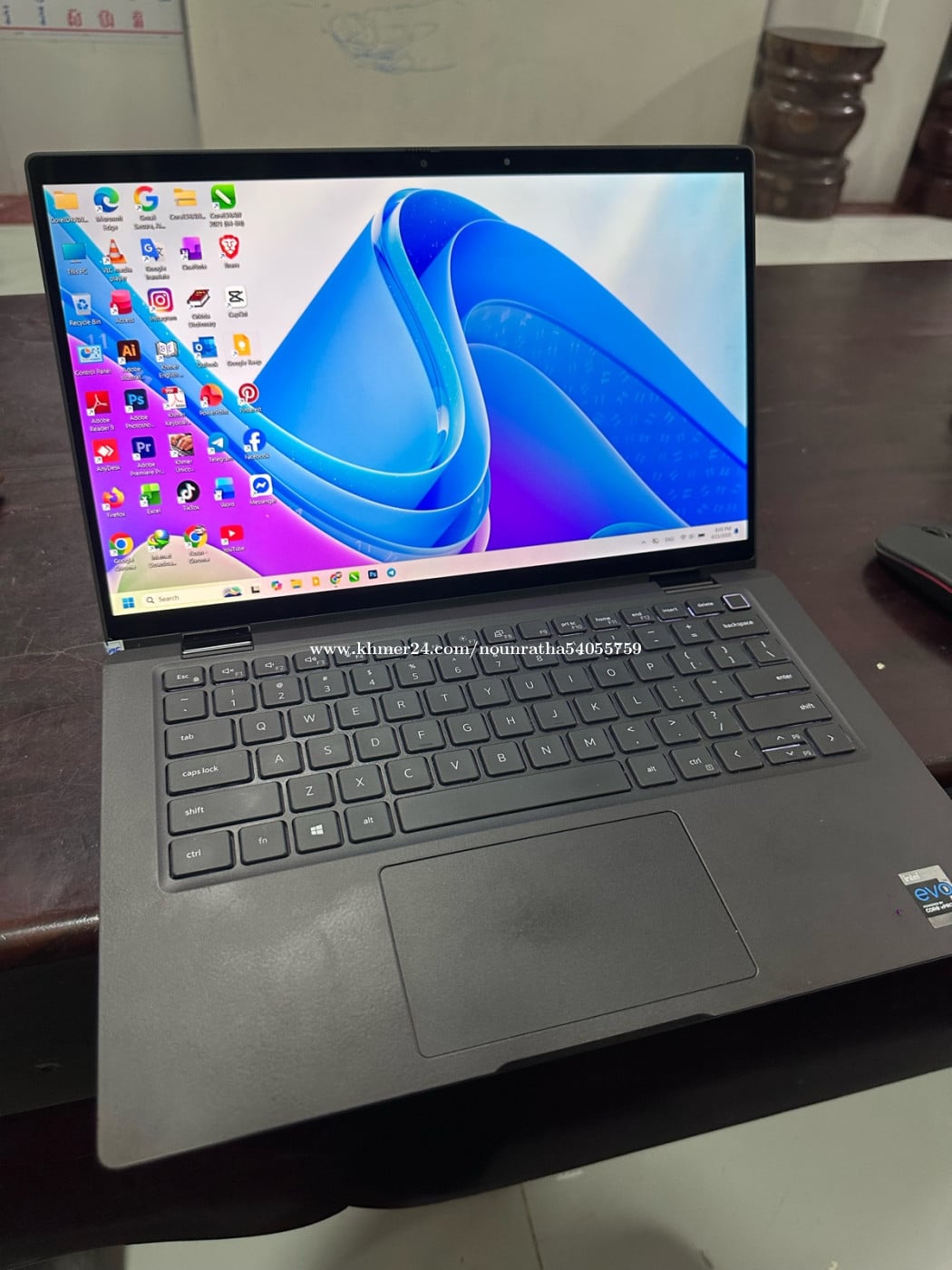 លក់ខាតច្រេីន 7420 i7 11th touch screen R16g, 512g M2