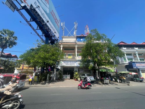 ផ្លូវលើផ្លូវសហពន្ធរុស្សីលក់បញ្ចុះតំលៃពិសេស