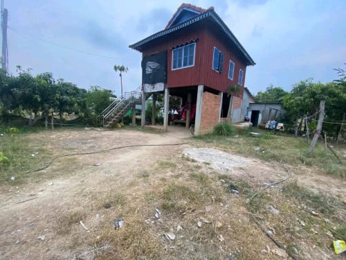 ផ្ទះលក់ នឹង ដី ទំហំ ១០អា , លក់បន្ទាន់៣មុឺន ចរចារ