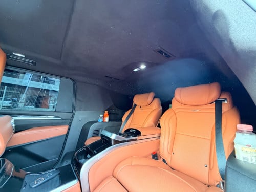 凯雷德防弹装甲车