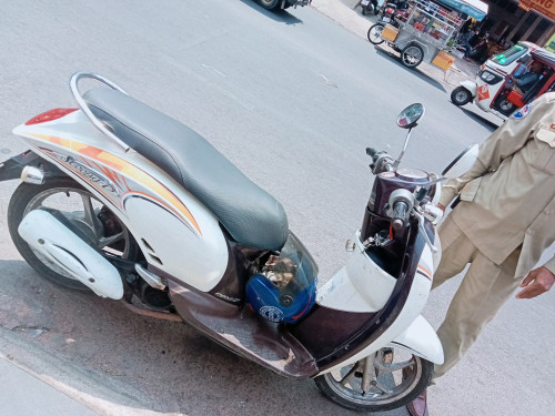 ម៉ូតូ