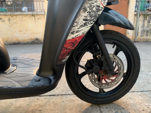ម៉ូតូលក់​