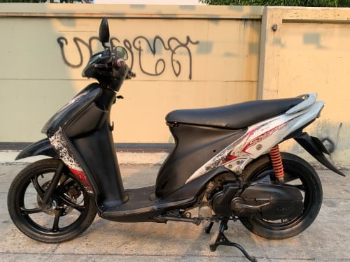 ម៉ូតូលក់