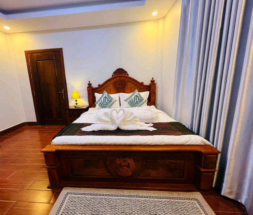 ផ្ទះវីឡាខ្មែរលំហែរ ទឹកឈូលក់បន្ទាន់