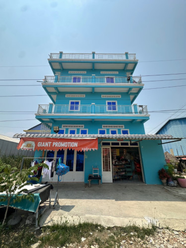 ផ្ទះលក់បន្ទាន់15 ម៉ឺនដុល្លារចចារ ទំហំ10x20ម៉ែត ប្លង់រឹង
