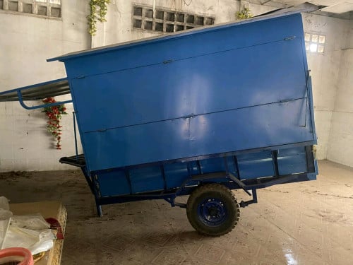 រម៉ក់ទទេ 800$បើទាំងម៉ូតូ 1,500$