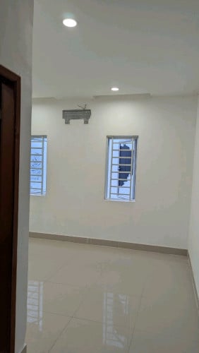 ផ្ទះល្វែង 2ជាន់ តំលៃ230$