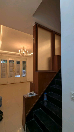 ផ្ទះល្វែង 2ជាន់ តំលៃ230$