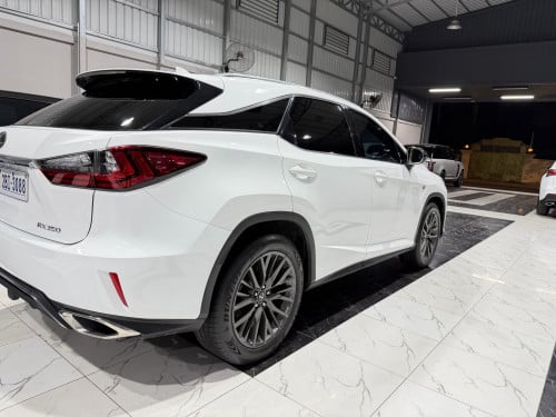 លក់​ 350 016 F-Sport pg2 ថ្នាំ​សុីនមួយជុំ​ ម្ចាស់ដេីម​ផ្ទាល់​