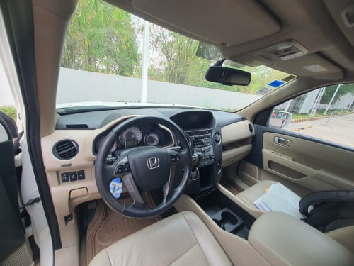 លក់ឡានជិះផ្ទាល់ខ្លួន HONDA Pilot 2014 V6 full options