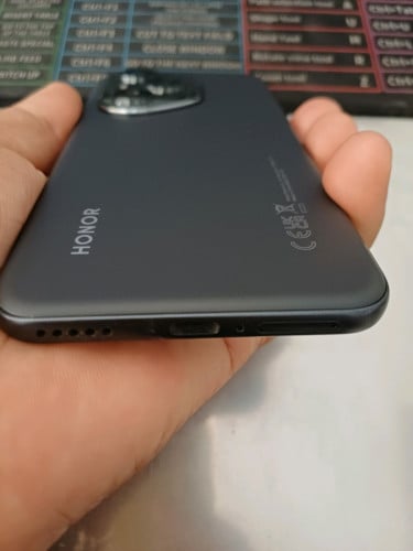 ស្អាតដូចថ្មីHonor P400 Pro 5g
