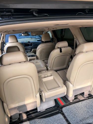 ឡាន Kia Grand Carnival 2019 ក្រុមហ៊ុន