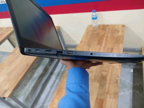 បងប្អូនមានតម្រូវការ laptop Dell ១តឹក ភិនភាគស្អាត អាចមើលមួយគ្រឿងនេះបាន