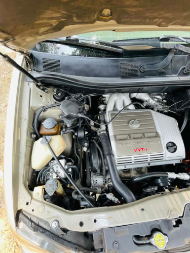 ឡានលក់បងប្អូនតោះប្រភេទLexusRX300ឆ្នាំផលិត2002HalfFullOptionតំលៃតែ10900$និយាយគ្នាបានក្រុងសៀមរាបបងអូន
