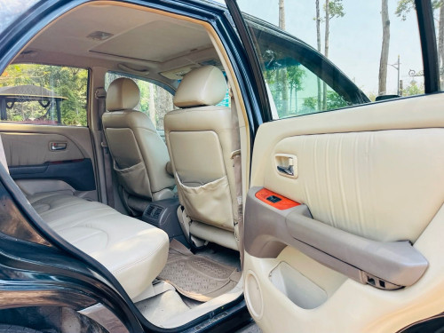 ឡានលក់បងប្អូនតោះប្រភេទLexusRX300ឆ្នាំផលិត2002HalfFullOptionតំលៃតែ10900$និយាយគ្នាបានក្រុងសៀមរាបបងអូន