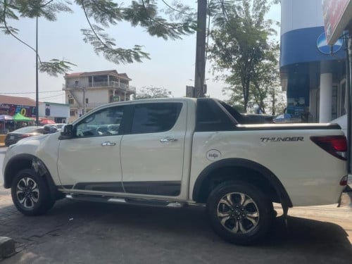 មហាថ្មី Mazada Thunder Full option 2020 3.2L