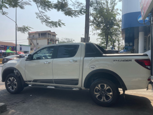 មហាថ្មី Mazada Thunder Full option 2020 3.2L