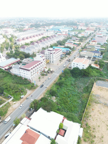 ដីលក់បន្ទាន់ទល់មុខML តាខ្មៅ