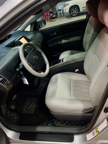 ឡានលក់ prius 06 full option ជាប្រភេទមេឡានអត់មានប្រវត្តិបុកប៉ះ
