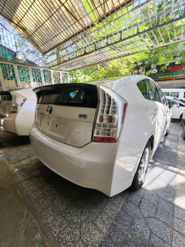 កំពូលថ្មី prius 2010 option3 sola
