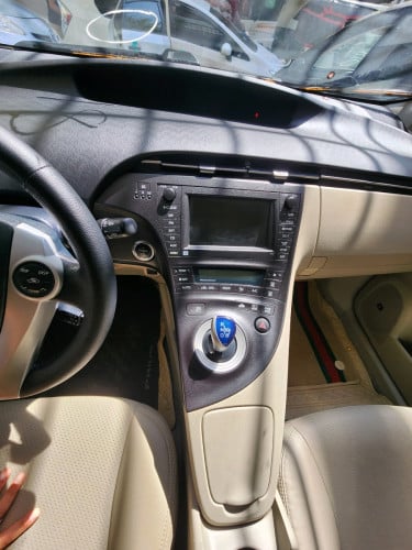 កំពូលថ្មី prius 2010 option3 sola