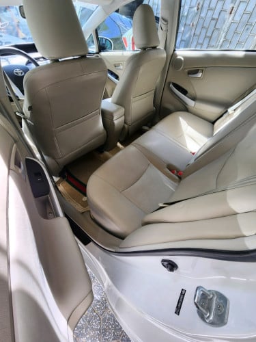 កំពូលថ្មី prius 2010 option3 sola