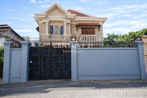 វីឡាសម្រាប់ជួល នៅទួលគោក/  Shophouse for rent Toul Kork