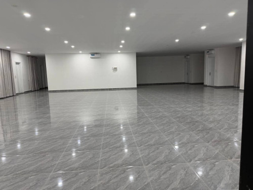🏫 出租房屋🛏️37间卧室,大厅面积330平方