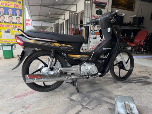 012 ឡើង 022