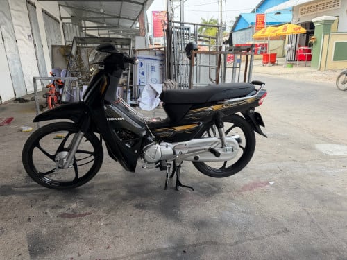 012 ឡើង 022