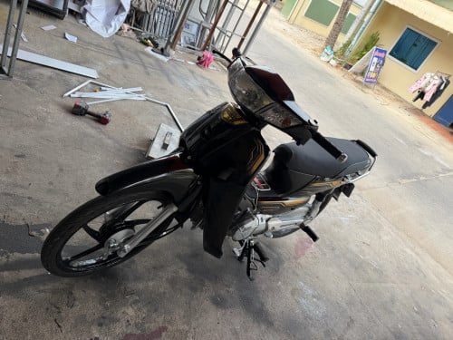 012 ឡើង 022