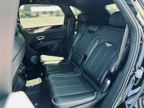 2021 Bentley Bentayga 14000km