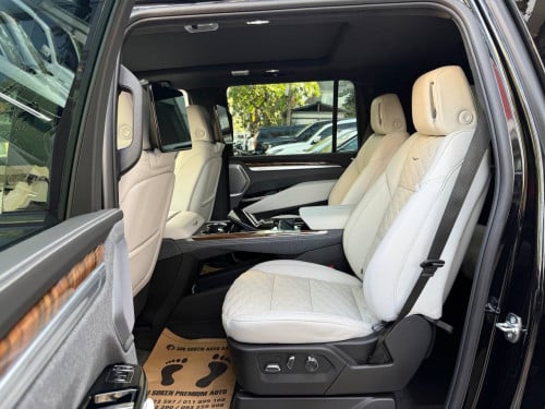 Cadillac Escalade sport platinum VIP
