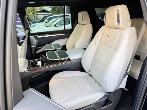 Cadillac Escalade sport platinum VIP