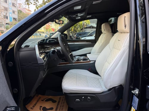 Cadillac Escalade sport platinum VIP