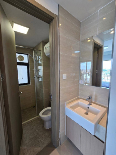 Condo R&F Miro for rent