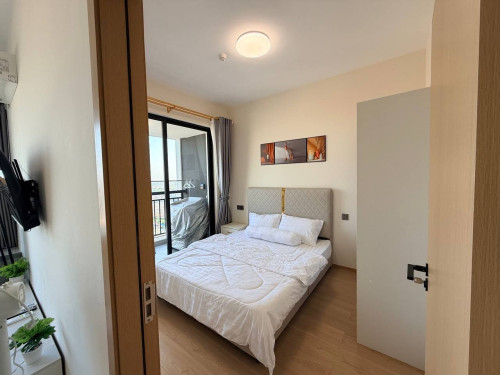 Condo The Pinnacle​​ ​for rent on Preah Monivong Blvd (93), Phnom Penh
