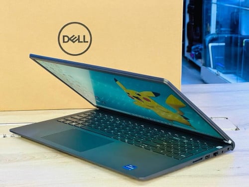 Dell Vostro 3530 / Core i3-1305U / Ram 8GB /512GB /15.6”