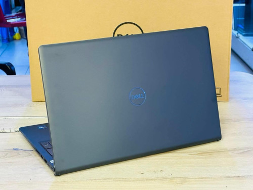 Dell Vostro 3530 / Core i3-1305U / Ram 8GB /512GB /15.6”