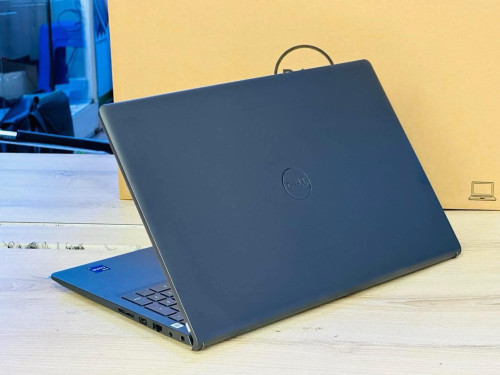 Dell Vostro 3530 / Core i3-1305U / Ram 8GB /512GB /15.6”