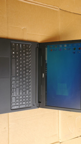 Dell Vostro 3578/ Core i3 8Gen/ Ram 8G SSD 128G/ Screen 15.6 inch
