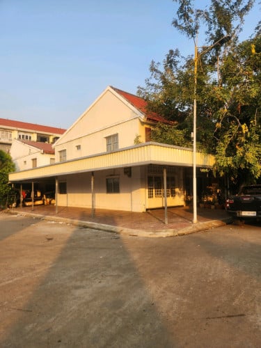 Flate Wide Coner , Easy Parking  (Special Price )